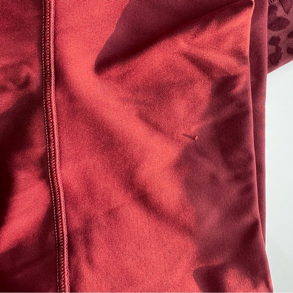 Aerie Offline Goals High Waisted Maroon Red Cheetah print leggings - Picture 6 of 7